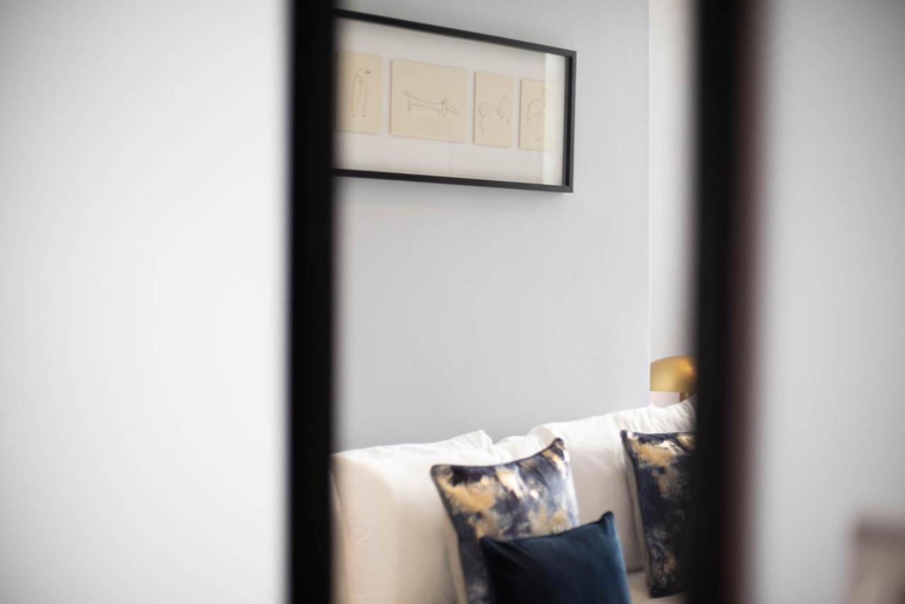 Mayfair By Capital Apartament