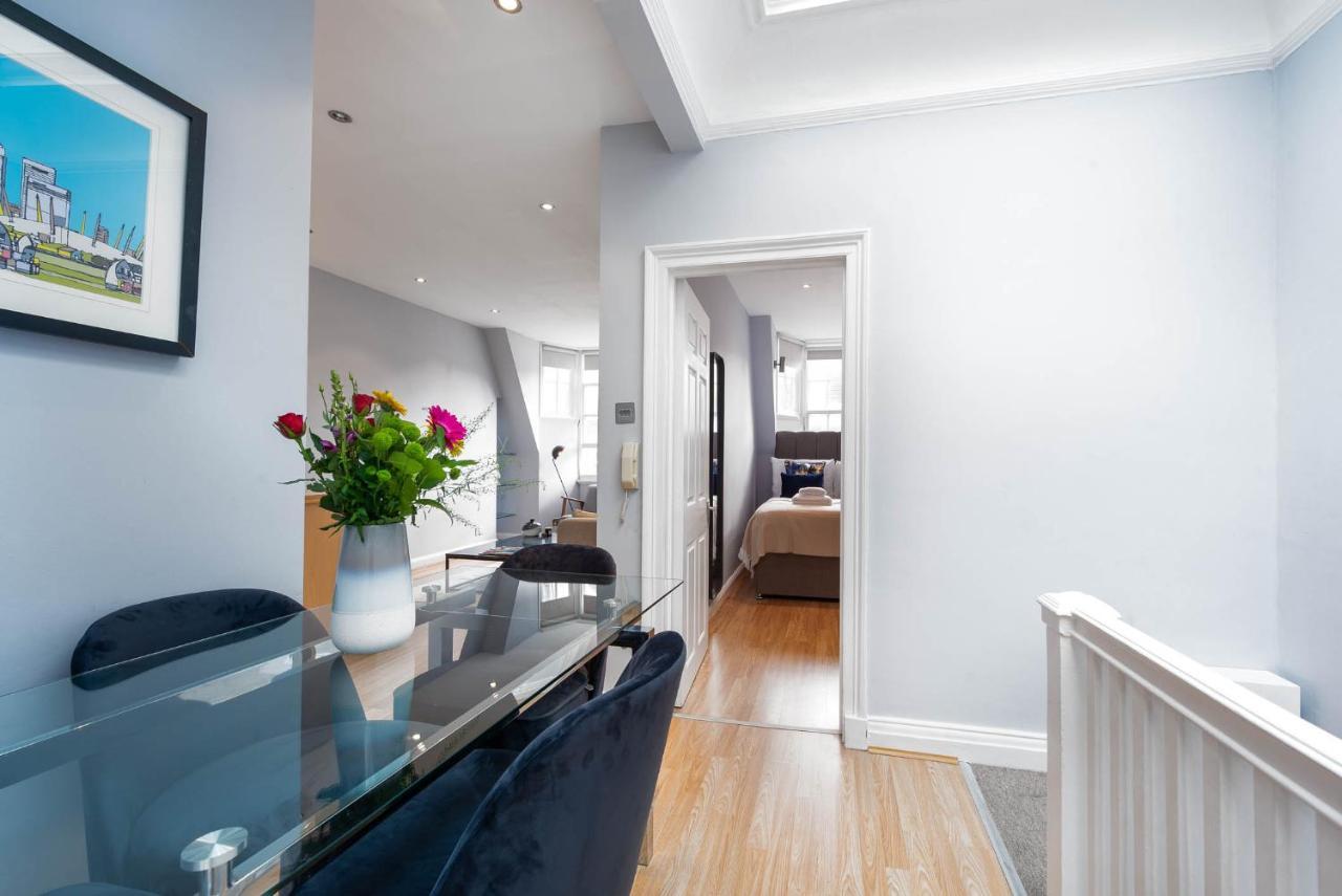 Mayfair By Capital Apartament